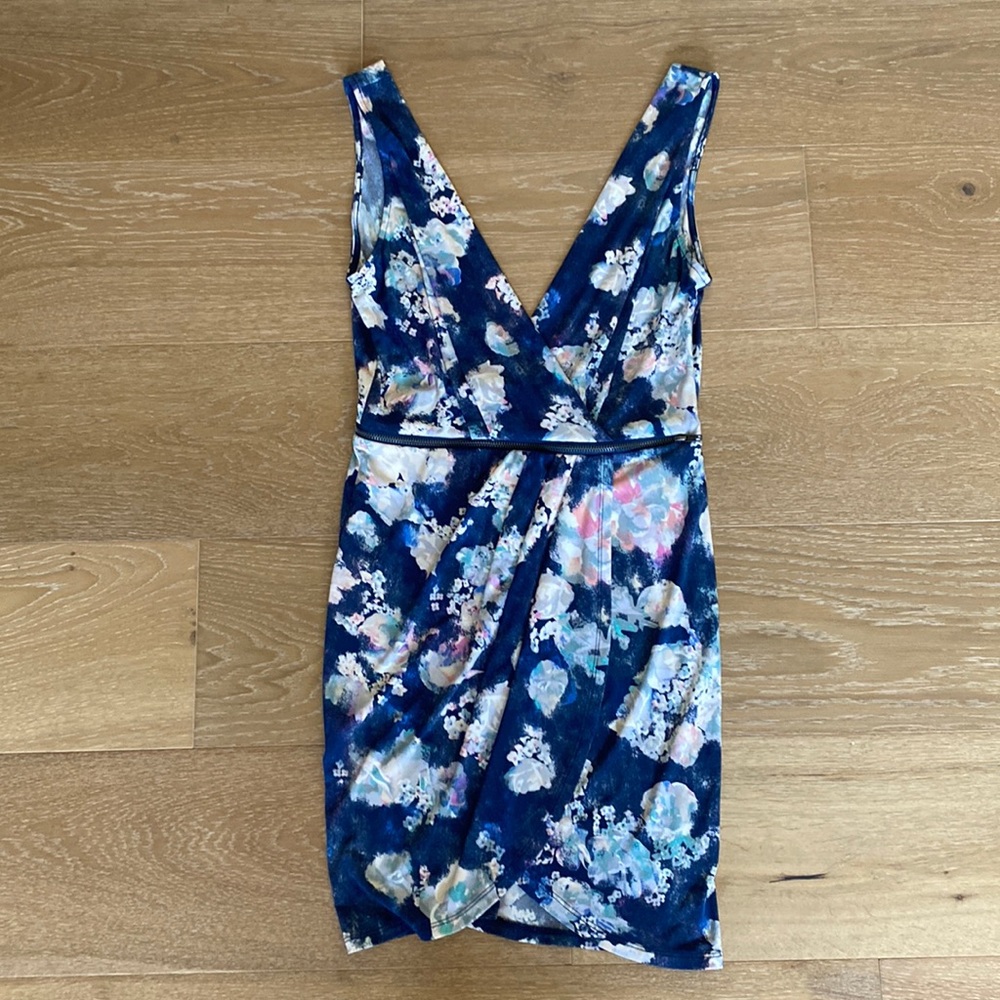 BCBG generation dress size 6